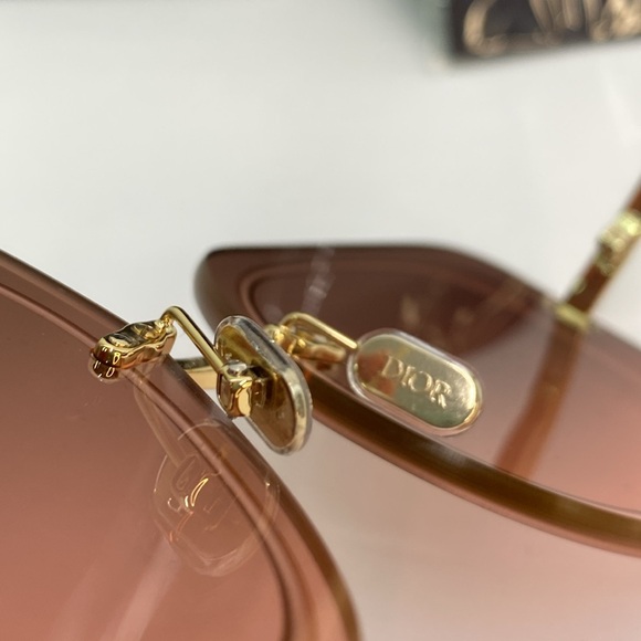 💯- New Authentic DIOR ULTRADIOR SU OVERSIZED SQUARE SUNGLASSES IN PINK - Picture 11 of 16